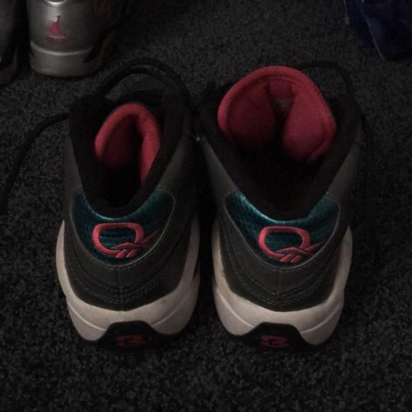 Reebok questions - Picture 3 of 3